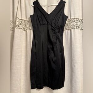 Donna Ricco Black V-Neck Midi Sheath Dress